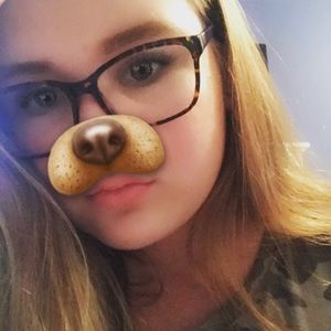 Meet your Posher, Abbey